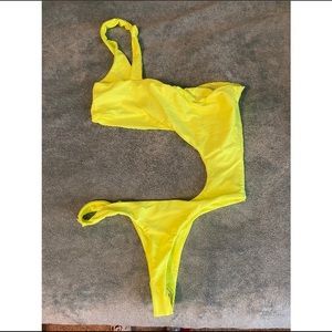 beach side  cutout swimsuit